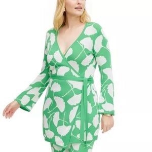 NWOT Diane Von Furstenberg X Target V-Neck Ginkgo Green Wrap Sweater